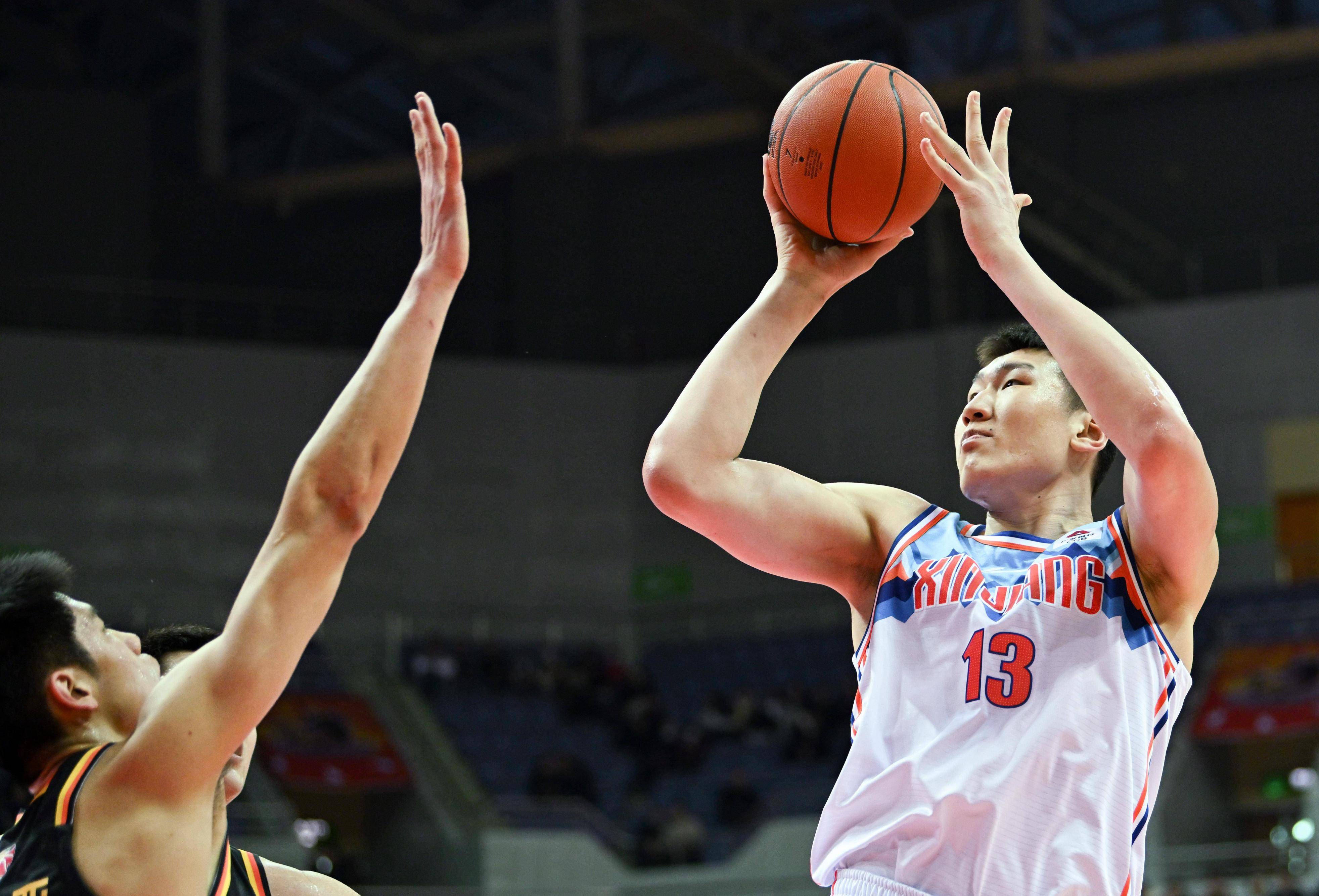 山东男篮卫冕冠军依然强势,战胜对手轻松 山东男篮卫冕冠军依然强势,战胜对手轻松