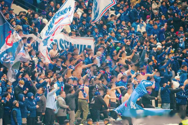 一场场精彩的比赛激发球迷热情 一场场精彩的比赛激发球迷热情