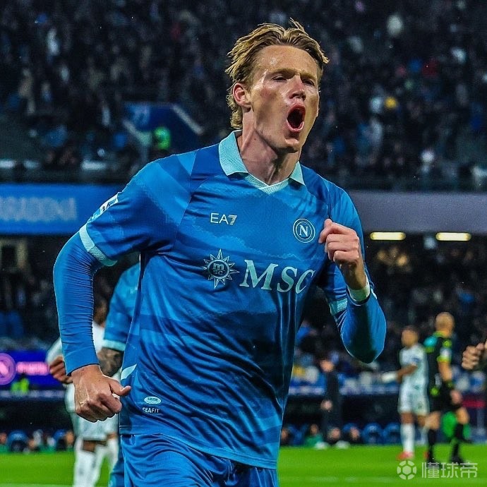 意甲比赛中一位球员表现出色 意甲比赛中一位球员表现出色