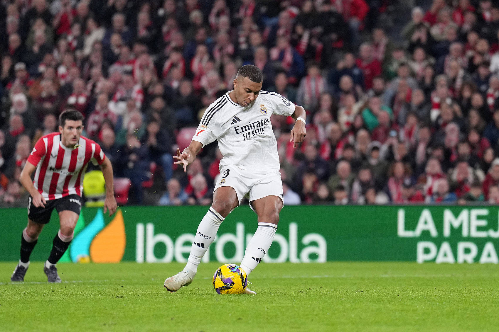 欧洲豪门对决,球场上的梦幻碰撞备受瞩目的简单介绍 欧洲豪门对决,球场上的梦幻碰撞备受瞩目的简单介绍