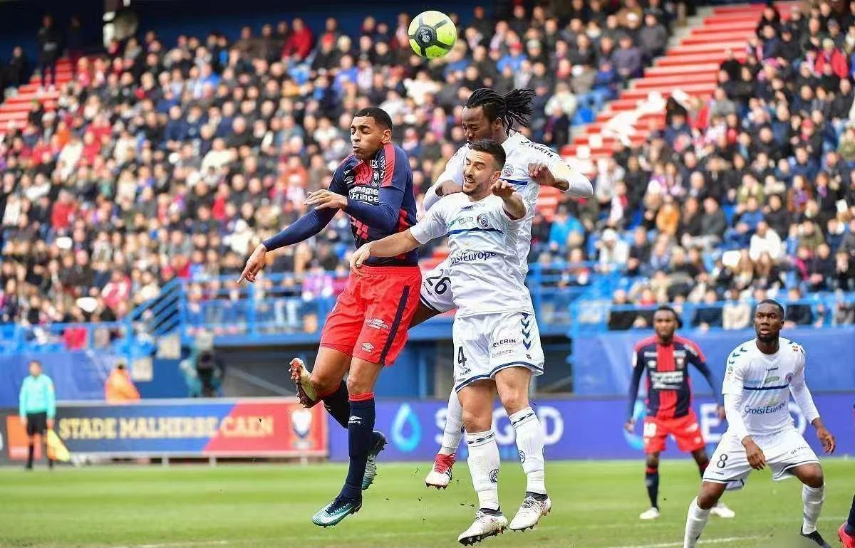 意大利联赛中的一次激动人心的对决 意大利联赛中的一次激动人心的对决