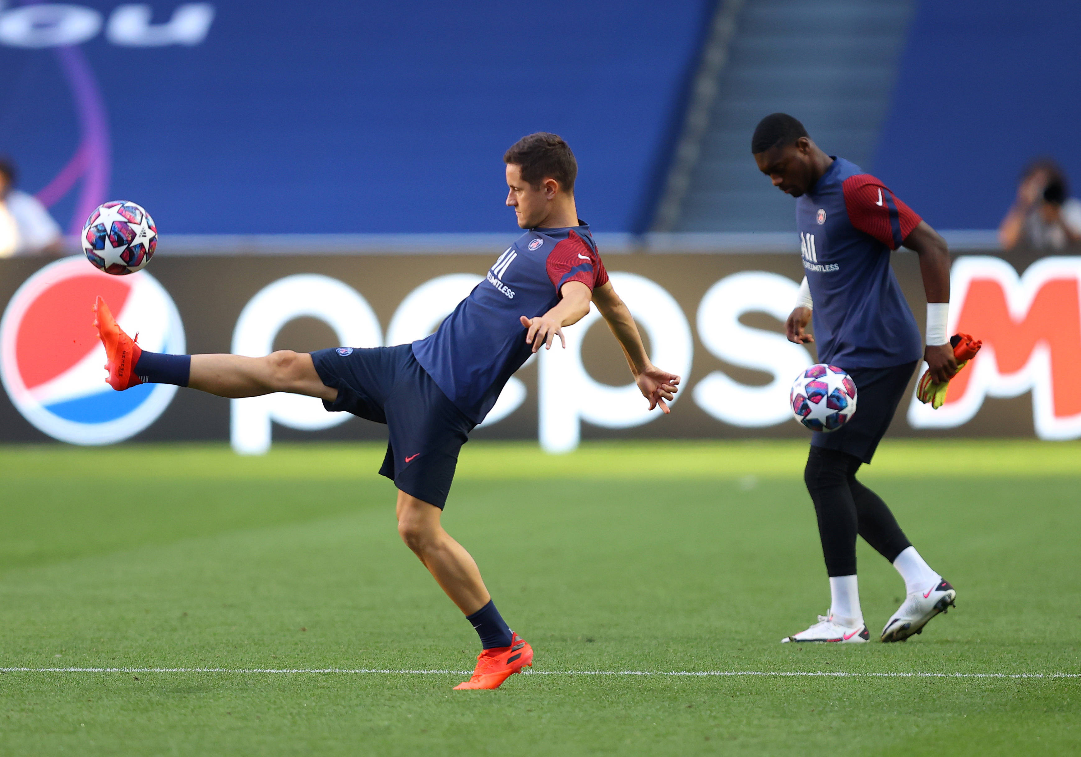 PG电子官网-巴黎圣日耳曼大胜，法甲豪强欧冠冠军稳步前行的简单介绍