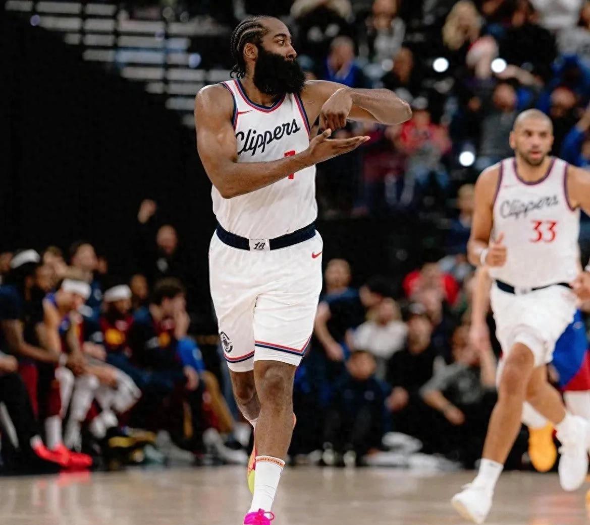 PG电子游戏-关于快船新秀表现抢眼，获得教练组信任的信息