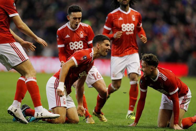 狼队战胜德甲劲旅,豪取英超三连胜 狼队战胜德甲劲旅,豪取英超三连胜