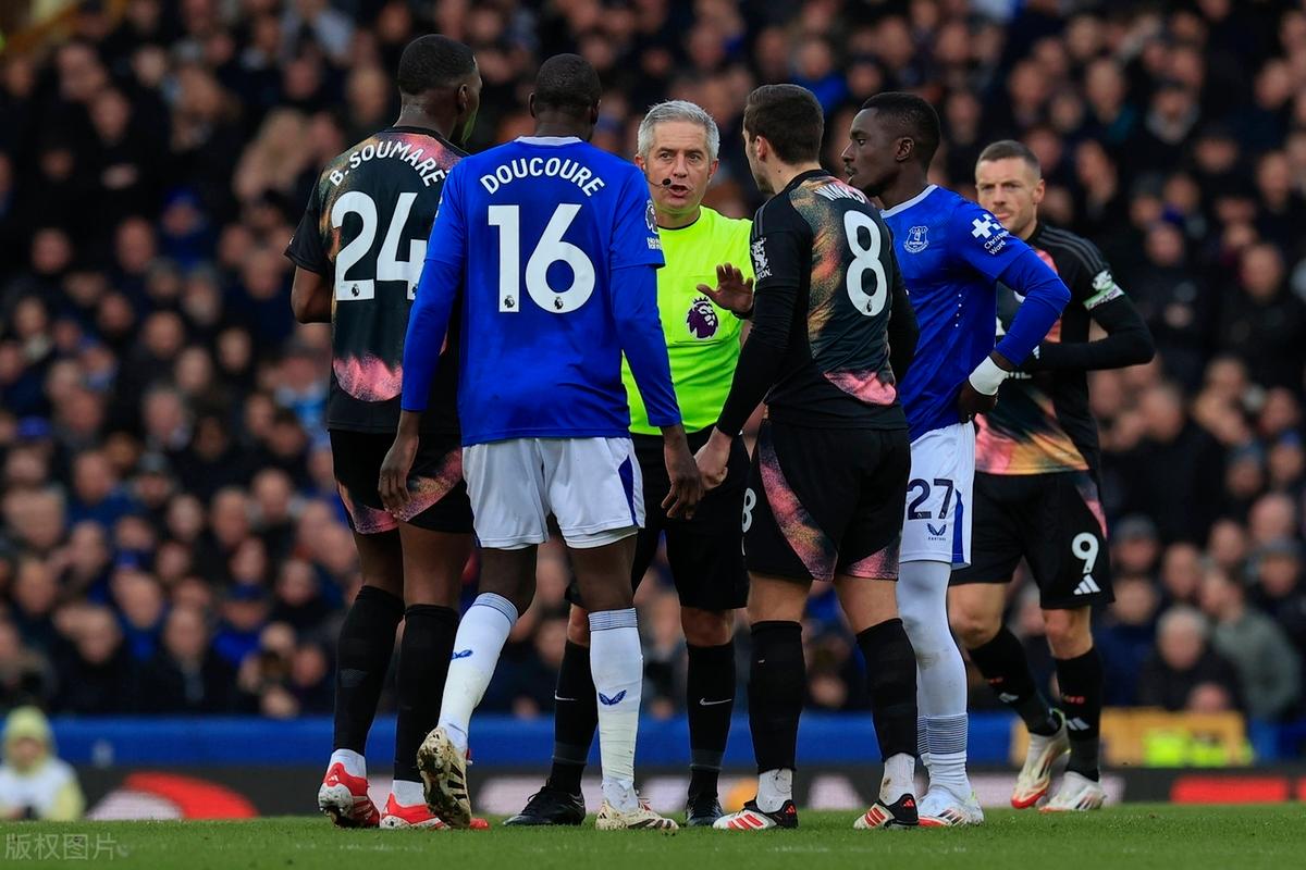 PG电子官网入口-包含伯恩茅斯中场受伤退出赛季，影响球队战术的词条