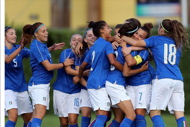 PG平台-阿根廷女足运动员备战国际比赛