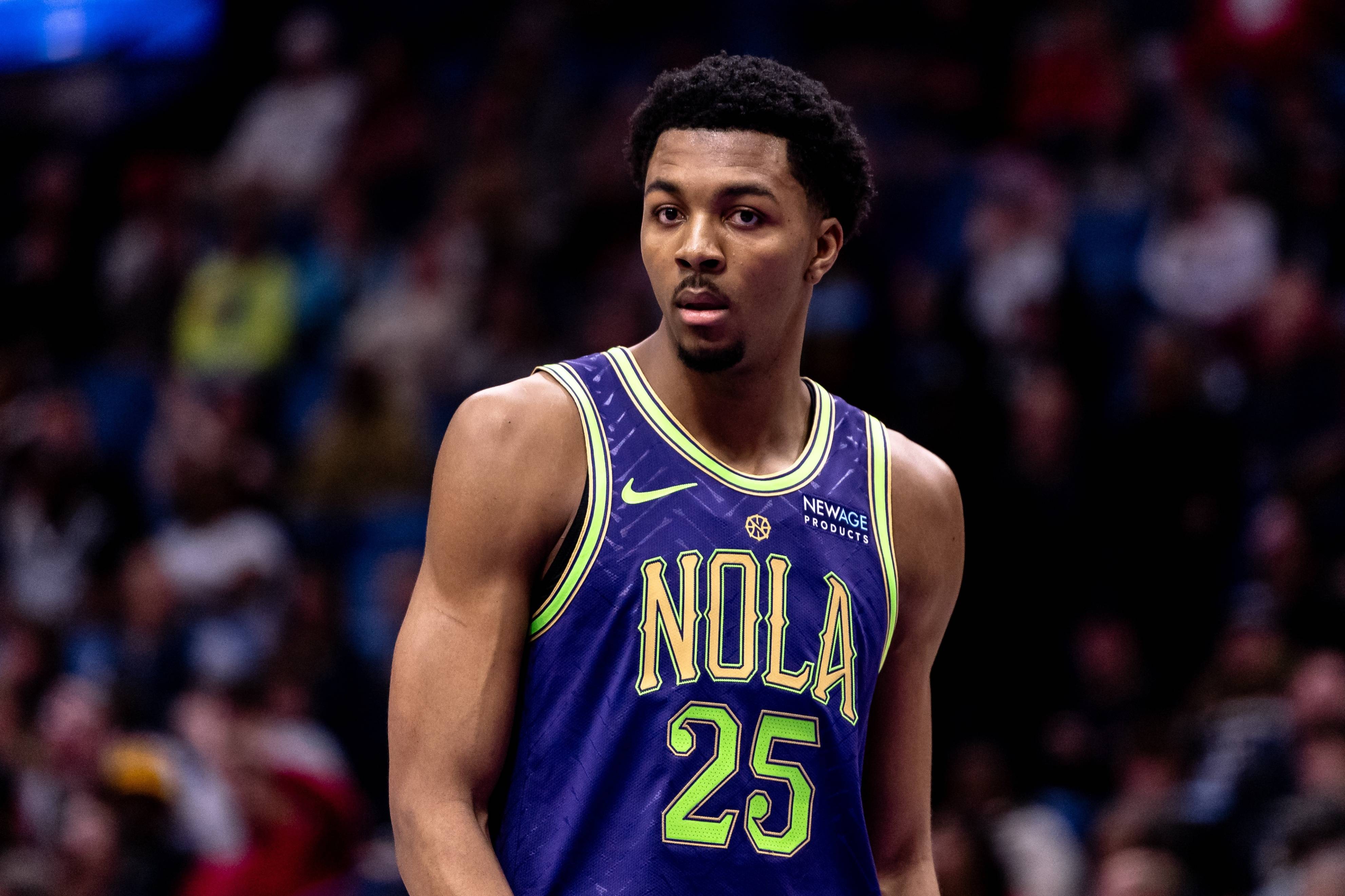 鹈鹕队球星伤愈归队发挥不俗 鹈鹕队球星伤愈归队发挥不俗