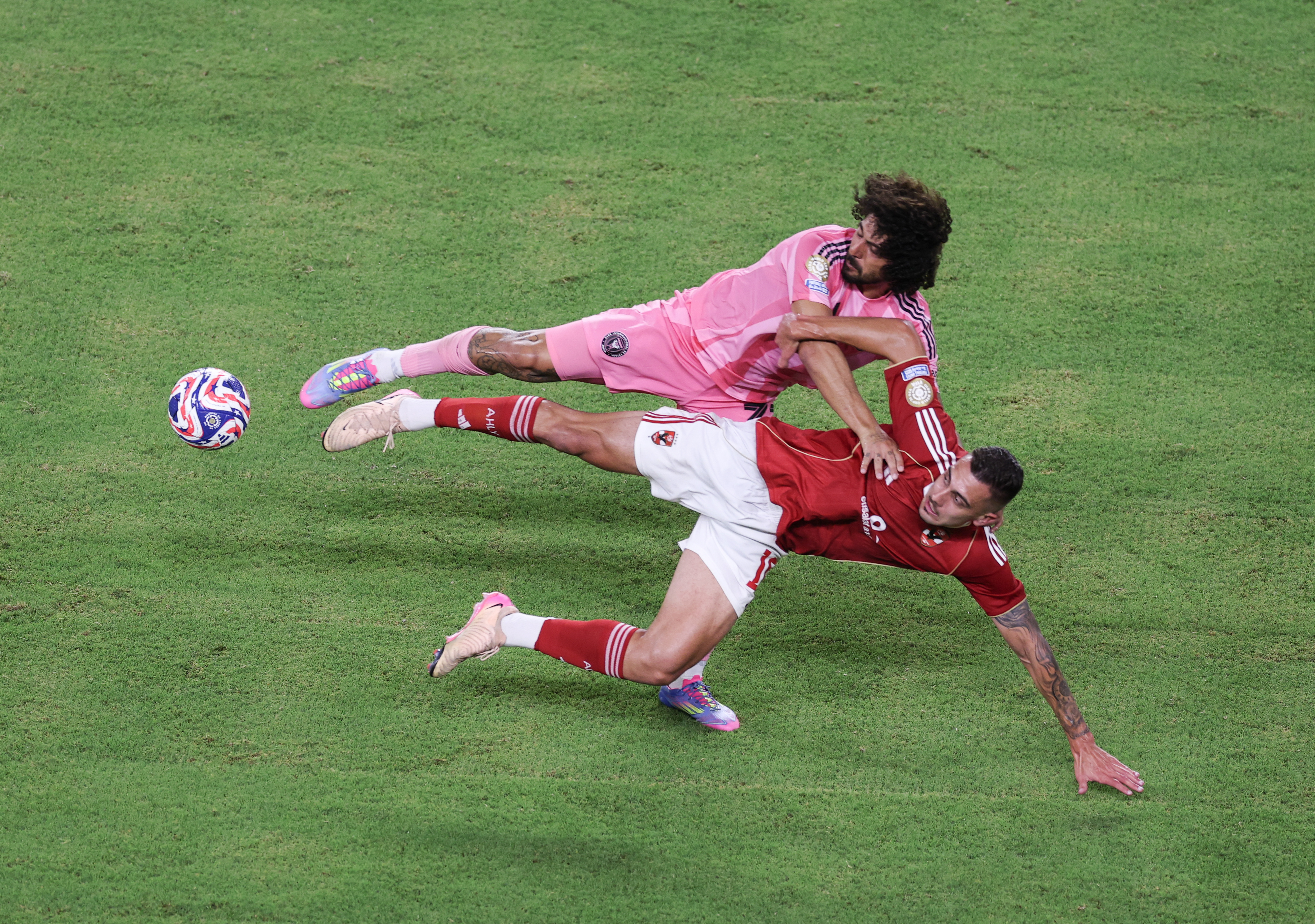 热血激战!世界级足球联赛精彩纷呈 热血激战!世界级足球联赛精彩纷呈