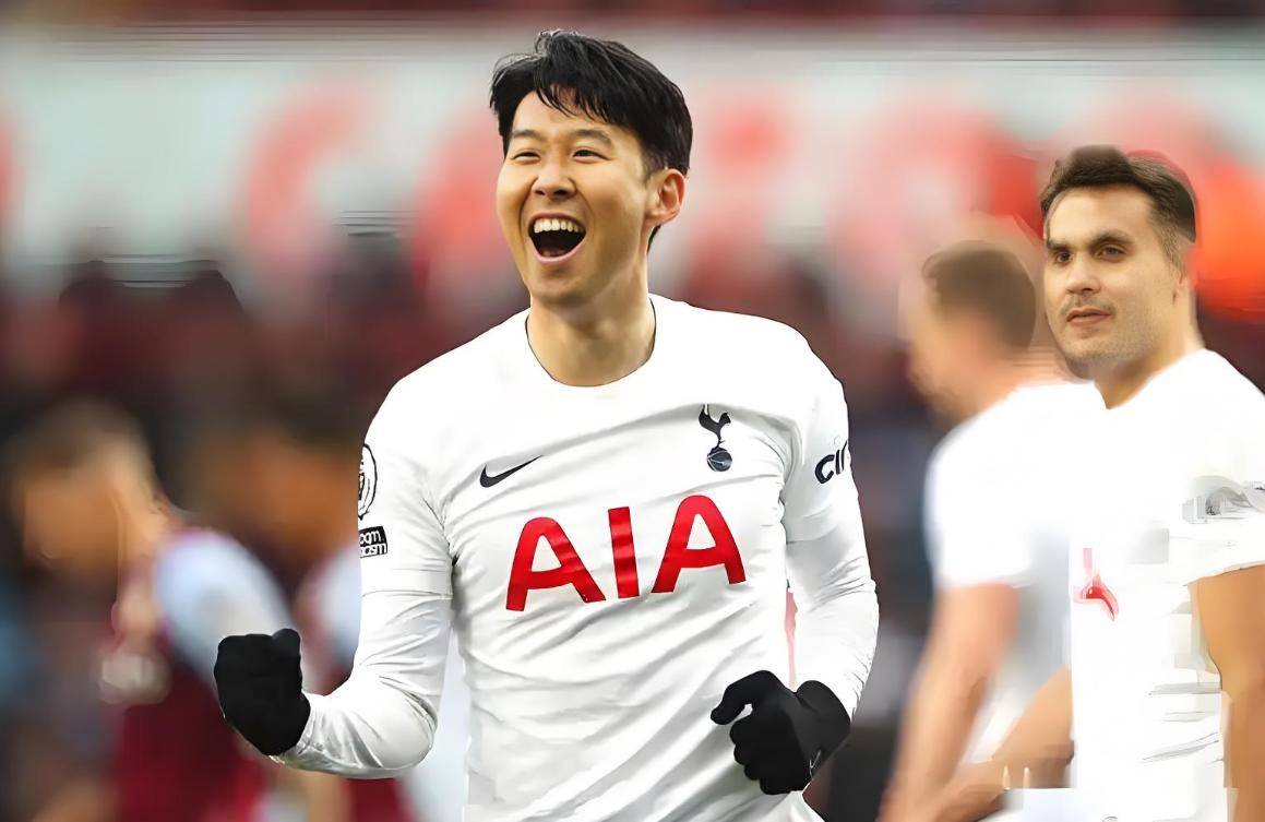 莱斯特城胜在反扑,比赛现场气氛燃烧 莱斯特城胜在反扑,比赛现场气氛燃烧