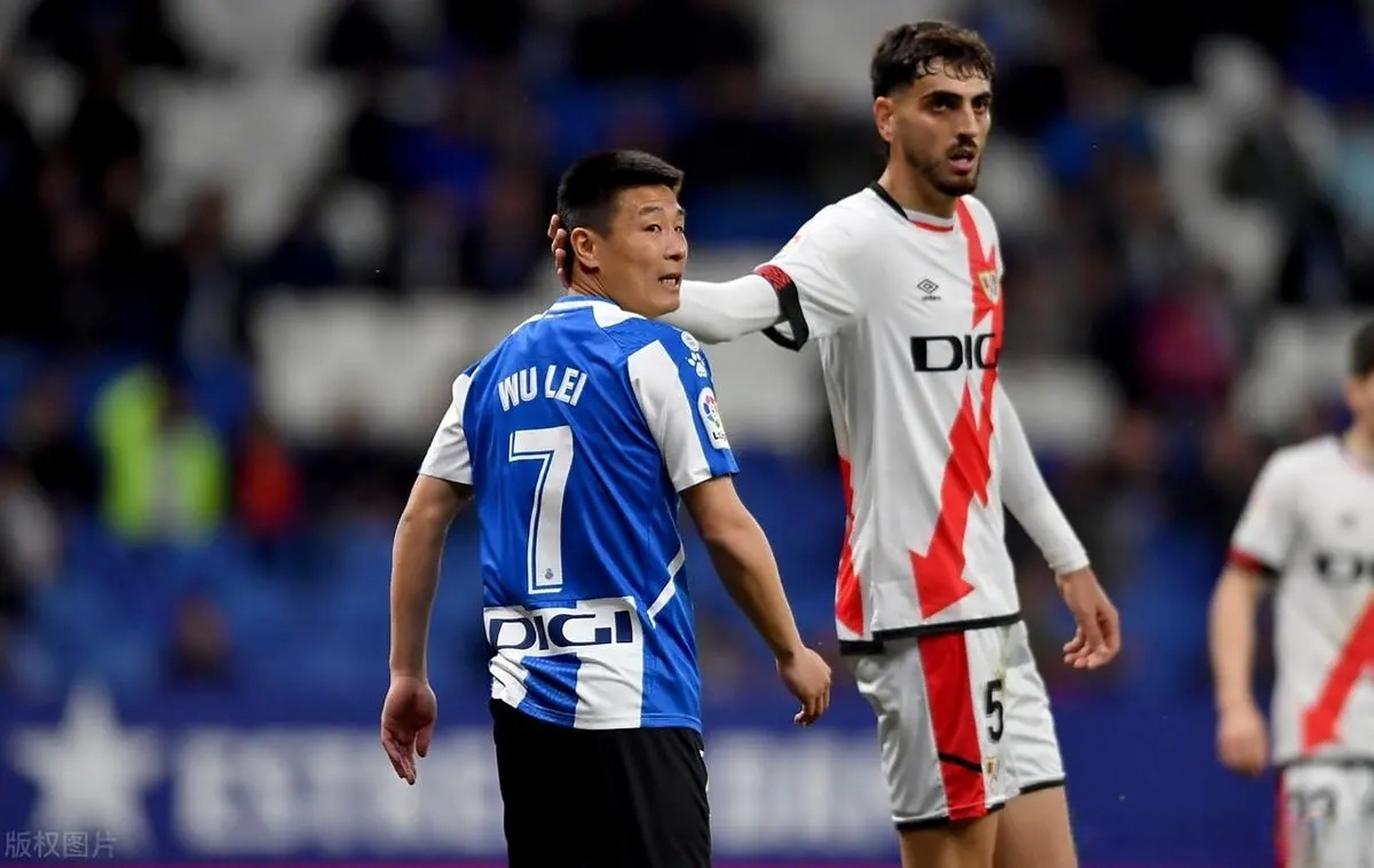 绿城客场不敌对手,遭遇两连败 绿城客场不敌对手,遭遇两连败