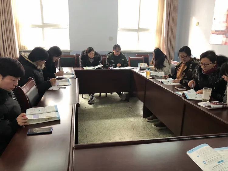 PG电子官网-包含球员们积极备战，铸造胜利基石的词条