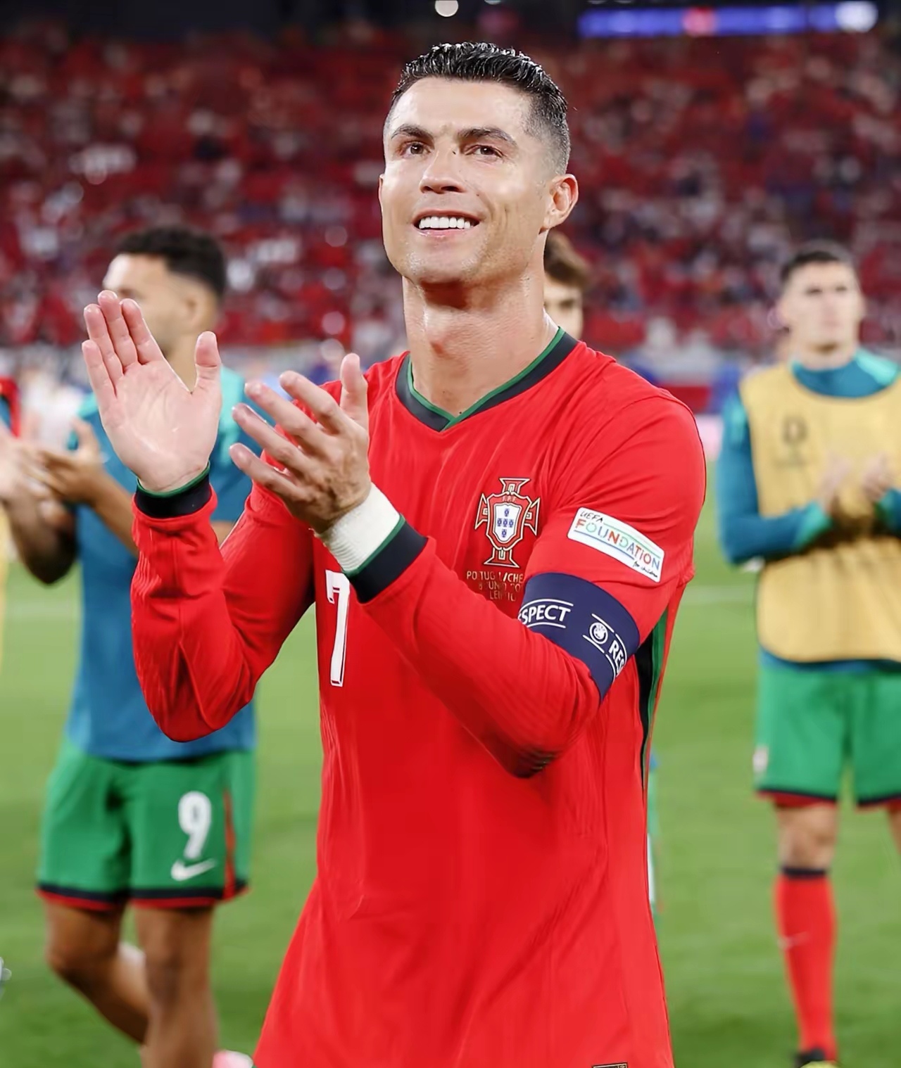 葡萄牙战胜法国,备受关注的胜负大战吸引众多球迷 葡萄牙战胜法国,备受关注的胜负大战吸引众多球迷