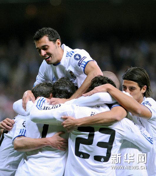 包含AC米兰主场告捷，巩固联赛前列位置的词条