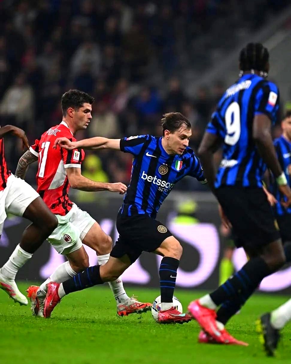 AC米兰门将连场神扑,成为球队定海神针 AC米兰门将连场神扑,成为球队定海神针