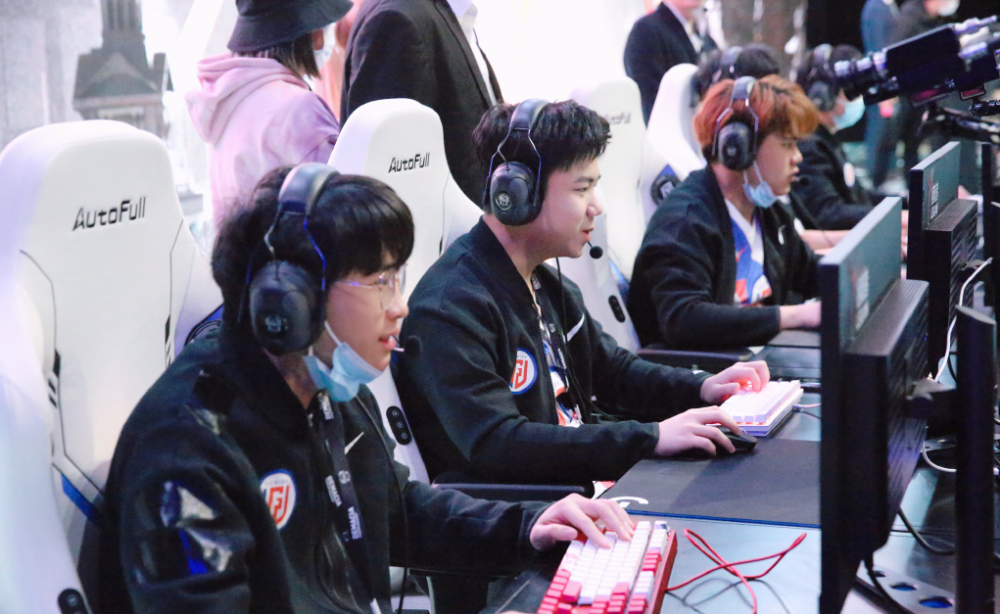 T1碾压V5,Chovy开启传奇时刻激烈交锋淘汰赛,强势挺进下一轮 T1碾压V5,Chovy开启传奇时刻激烈交锋淘汰赛,强势挺进下一轮