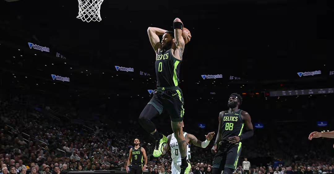 PG中国登录入口-雄鹿队大胜凯尔特人，字母哥表现出色