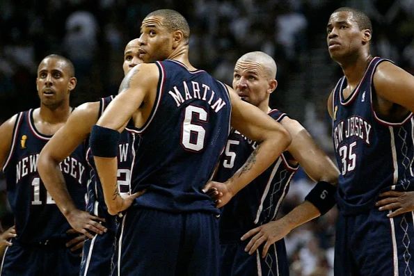 PG电子试玩官网-湖人vs马刺：西部半决赛两队强强对话