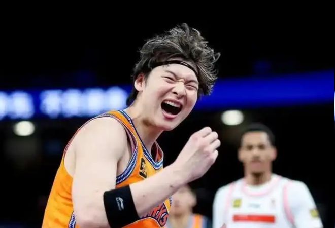 PG电子官方-76人鏖战灰熊，王哲林统治全场