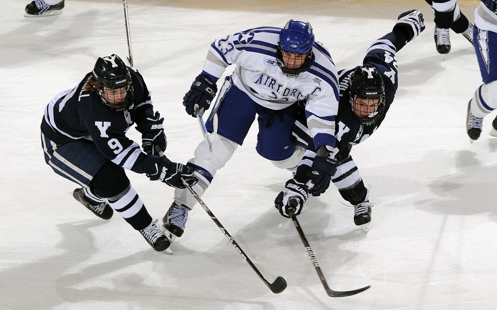 星环飙车手，当凌晨三点的F1赛道被篮球运动员主宰