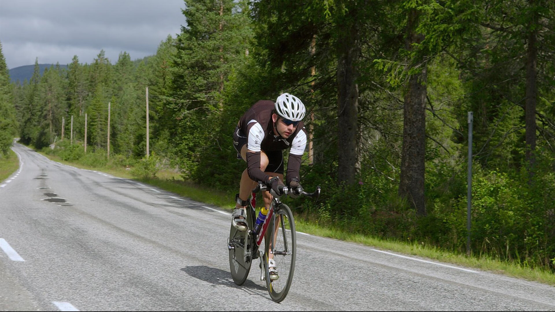 PG中国登录入口-索伯逆袭记，底层车队的绝地反击与勒克莱尔的孤星闪耀